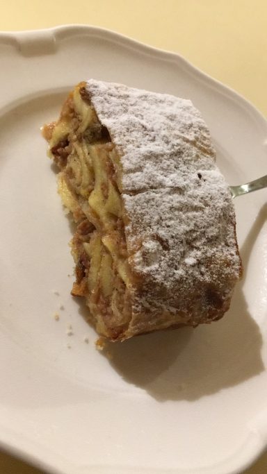 Apfelstrudel Apfelstrudel